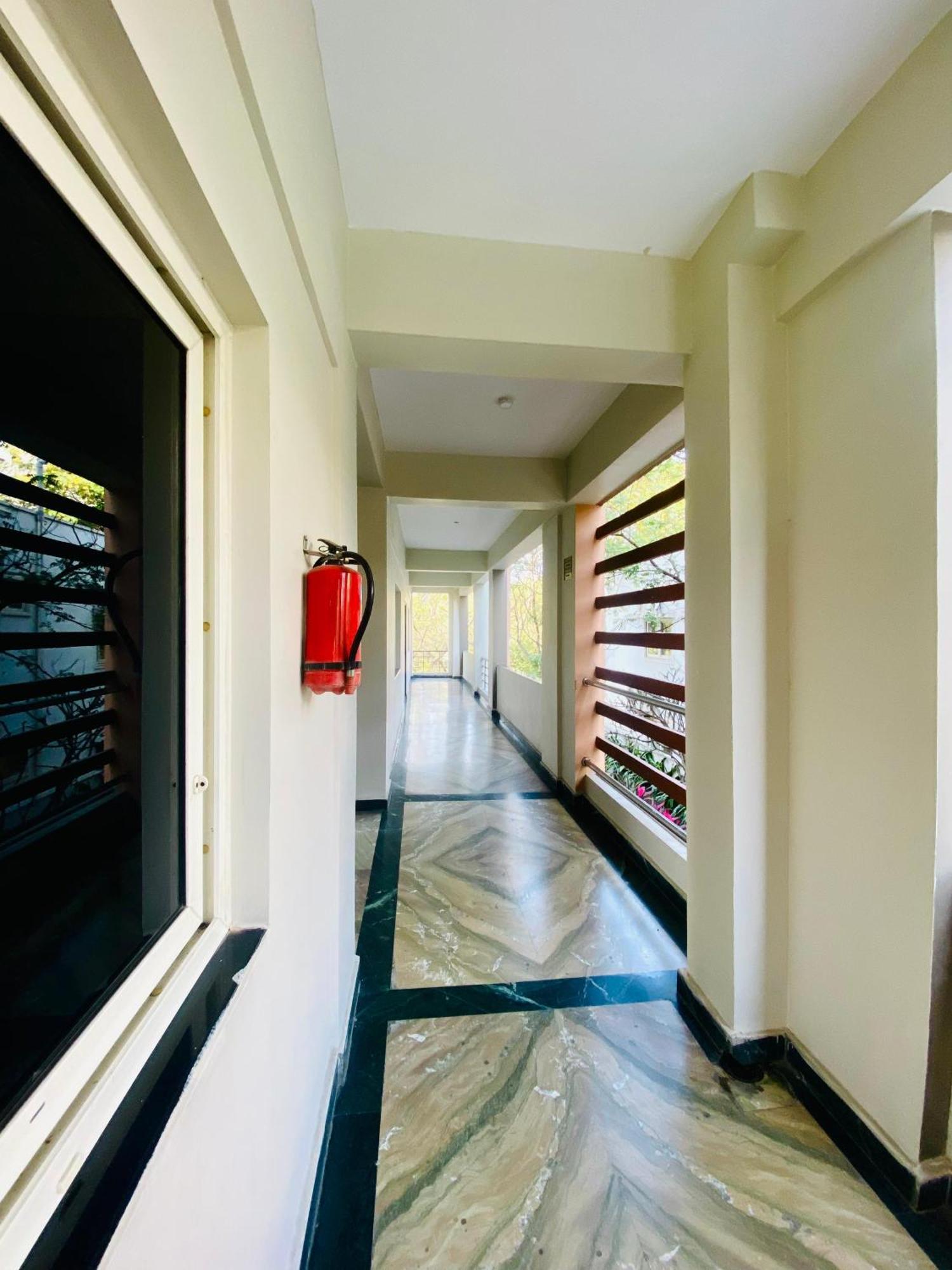Shloka Residency Hotel เชมชาบัด ภายนอก รูปภาพ